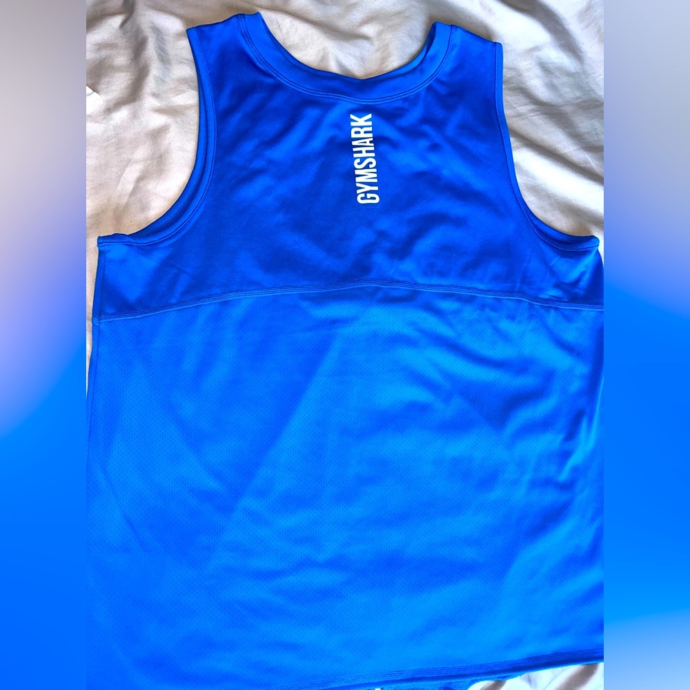 Selling this almost brand new tank top.